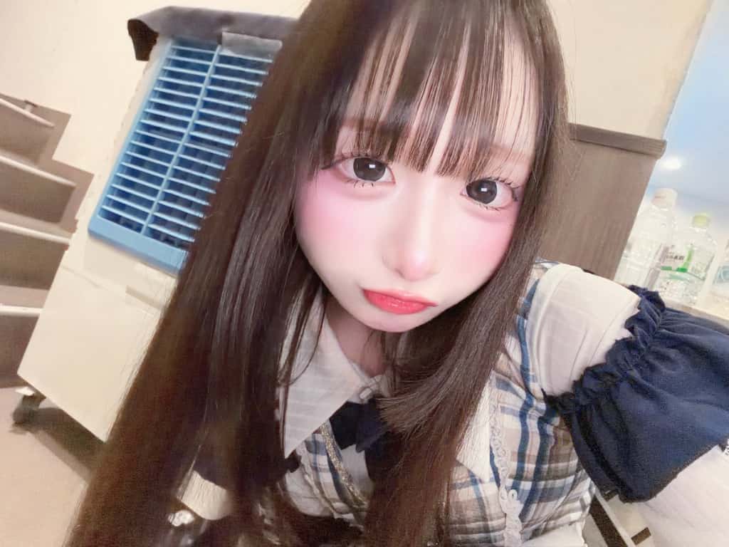 椎名すず（しいな すず）サポートメンバー【青色】プロフィール｜LASTSCENE【ラストシーン】