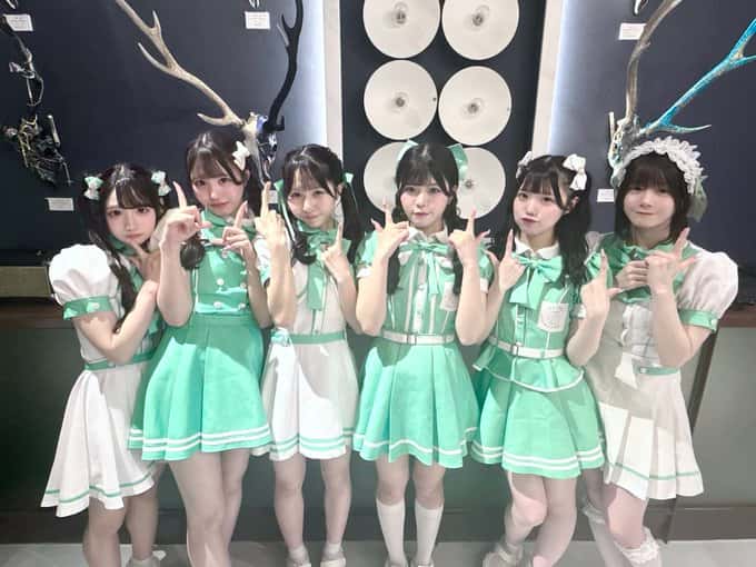 椎名すず（しいな すず）サポートメンバー【青色】プロフィール｜LASTSCENE【ラストシーン】