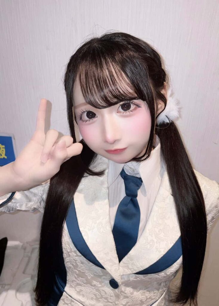 椎名すず（しいな すず）サポートメンバー【青色】プロフィール｜LASTSCENE【ラストシーン】