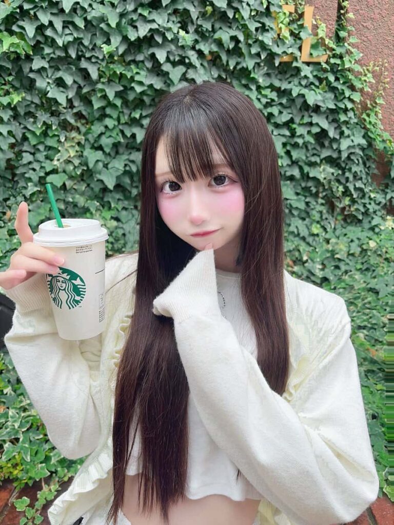 椎名すず（しいな すず）サポートメンバー【青色】プロフィール｜LASTSCENE【ラストシーン】